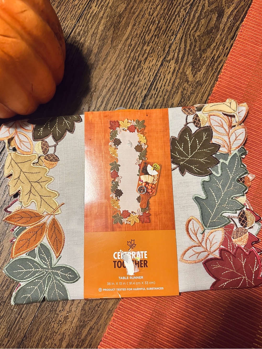 New with tags Kohls Fall Leaves Table Runner